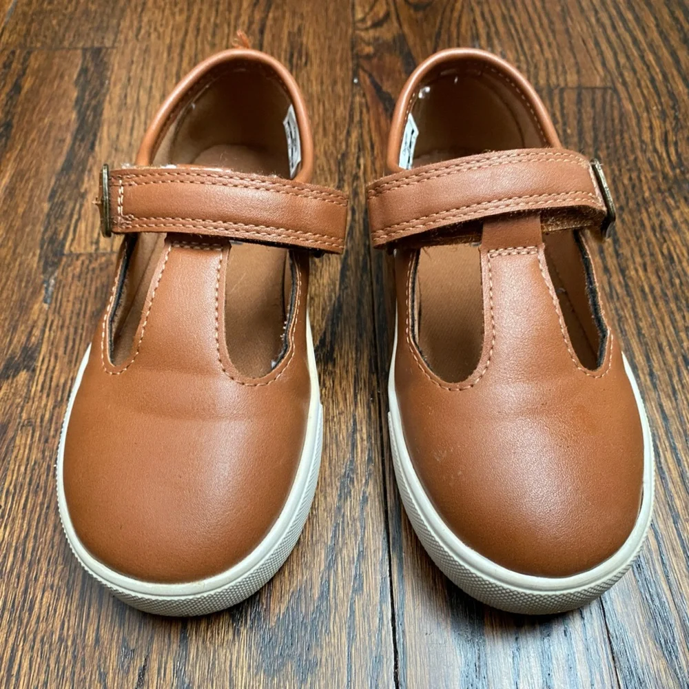 OshKosh B'gosh- Kids' Brown Faux Leather Mary Jane Shoes toddler girl USED